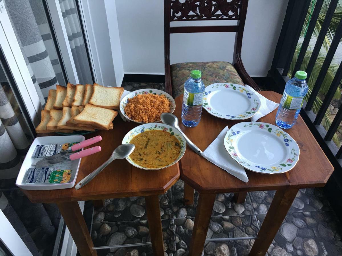 קנדי Jenushi Homestay מראה חיצוני תמונה