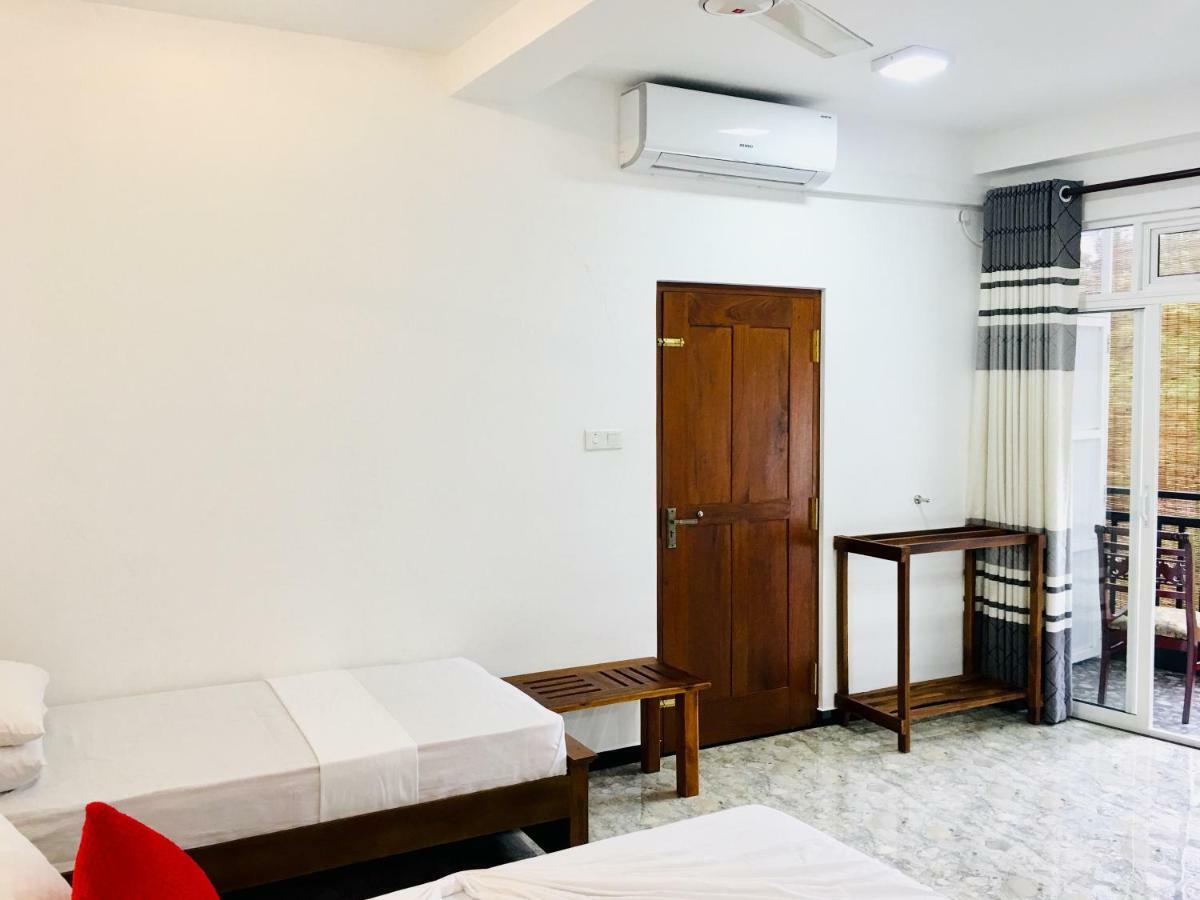 קנדי Jenushi Homestay מראה חיצוני תמונה