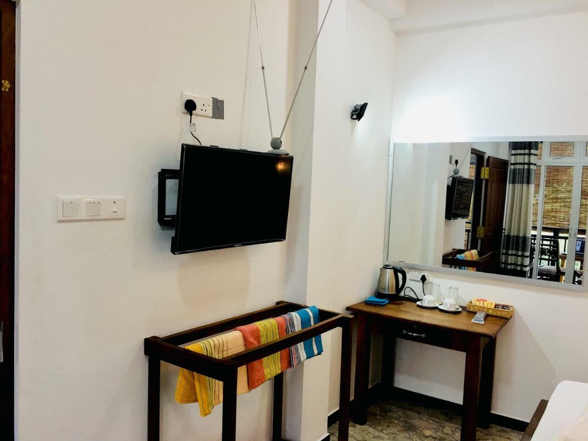 קנדי Jenushi Homestay מראה חיצוני תמונה