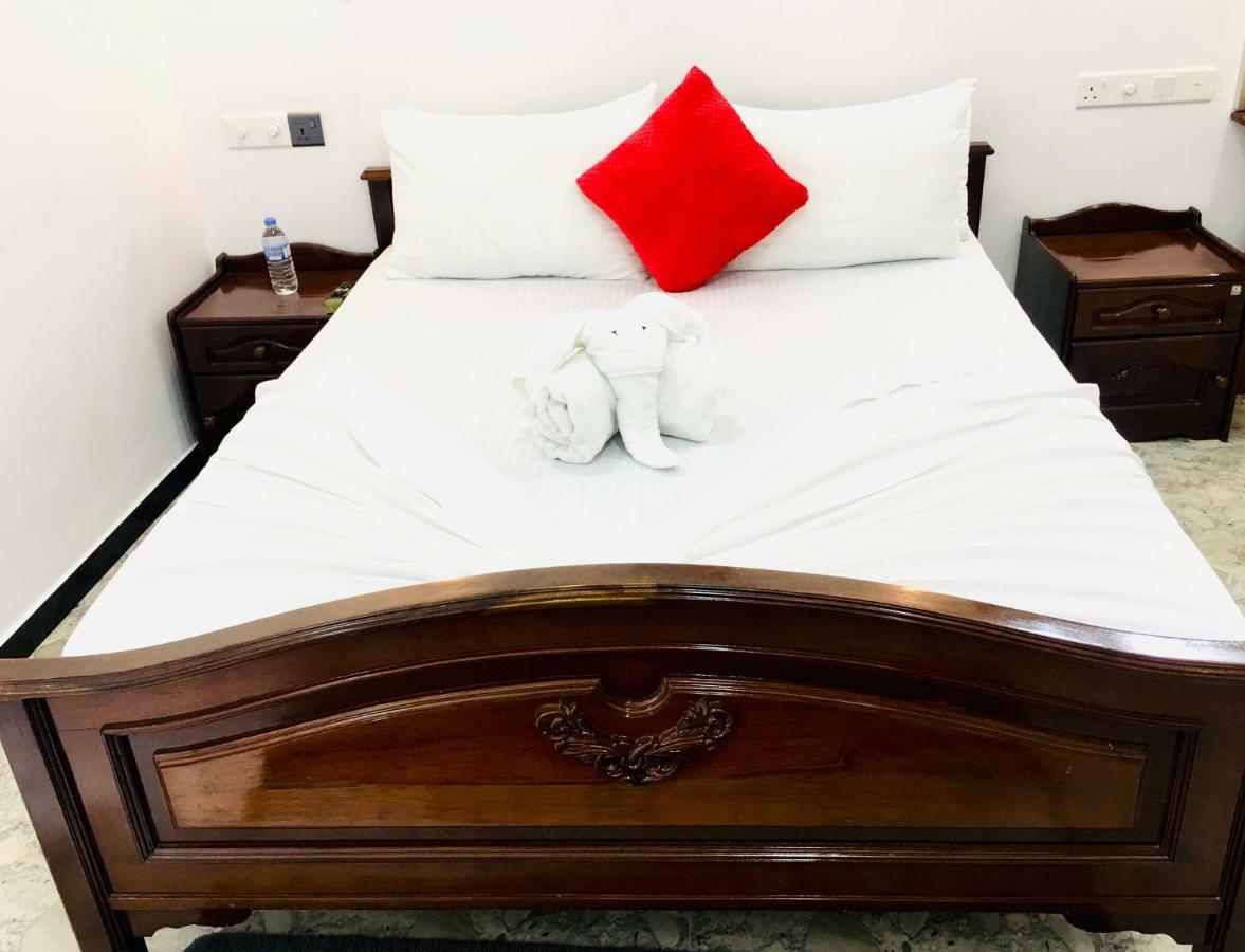 קנדי Jenushi Homestay מראה חיצוני תמונה